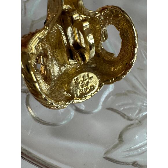 Vintage 1987 Avon Kenneth J Lane rams head necklace.  30” shortest strand. - Picture 8 of 16